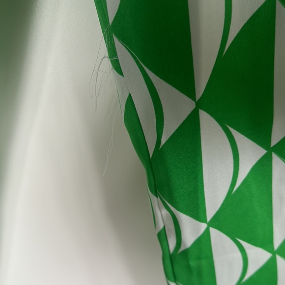 NWT Wide Leg Green Patterned Pants - Picture 6 of 6